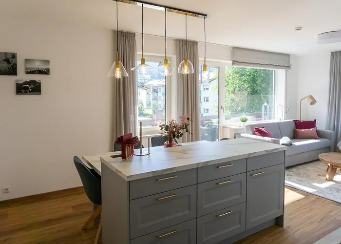 Grosse Helle Moderne Mit Balkon Und Aussicht Hbs Appartement Sonthofen
