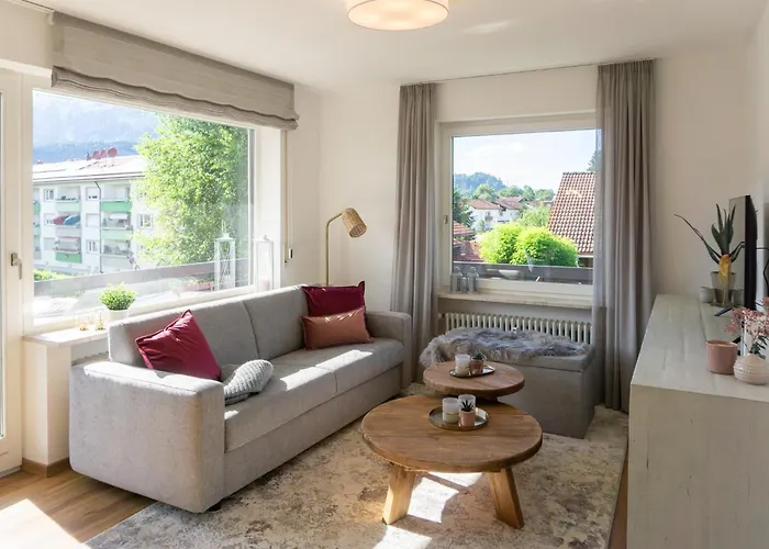 Grosse Helle Moderne Mit Balkon Und Aussicht Hbs * Sonthofen